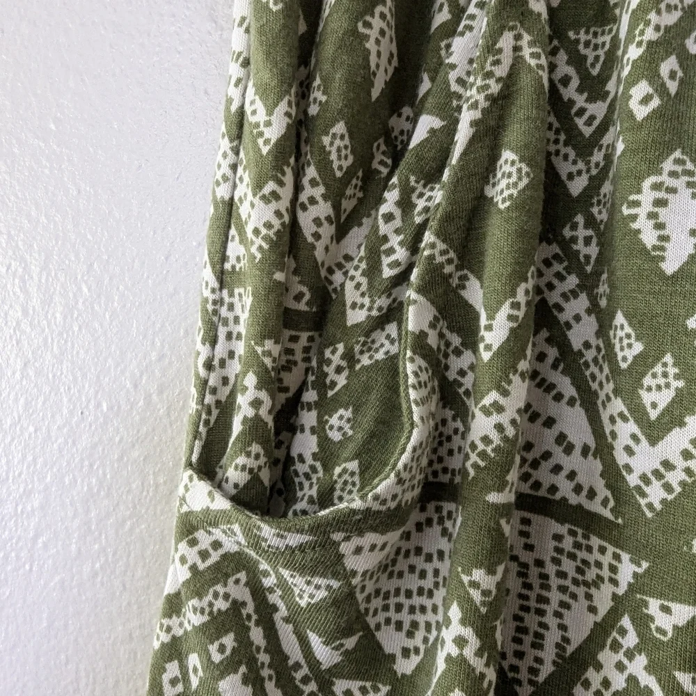 Just Be green romper size M NWOT